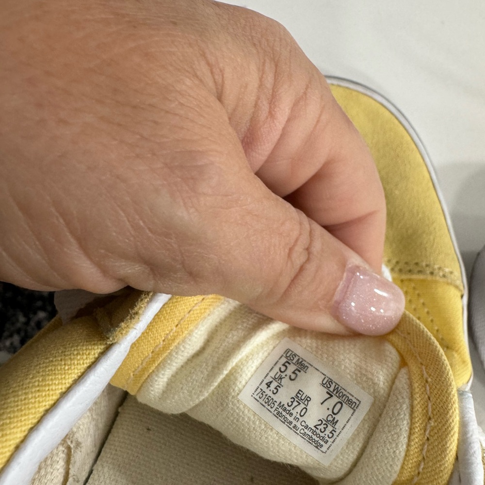 Vans - Picture 4 of 4